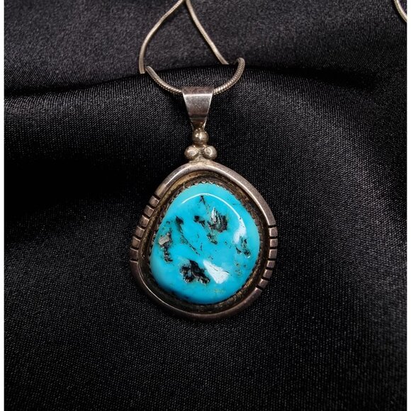 Vintage Native American Blue Turquoise Pendant On Sterling Silver Chain Necklace - Picture 1 of 5